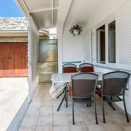 House Nenad Holiday home Lopar