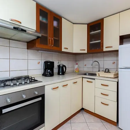 House Nenad