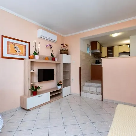 Holiday home House Nenad Lopar